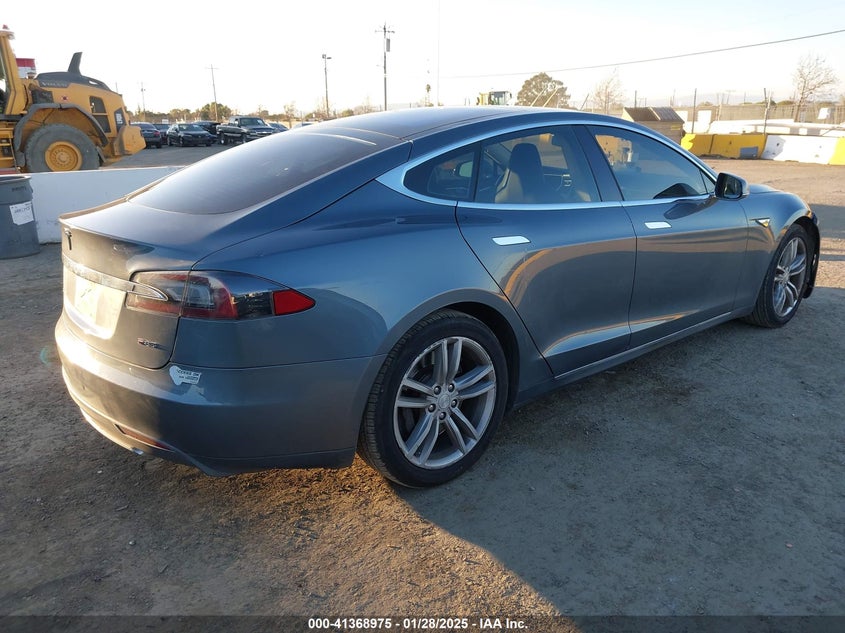 2013 Tesla Model S VIN 5YJSA1CP4DFP23684 COPART salvage auction — Front End, Salvage (California), sold $5,300 on 2025-02-06 (photo 4)