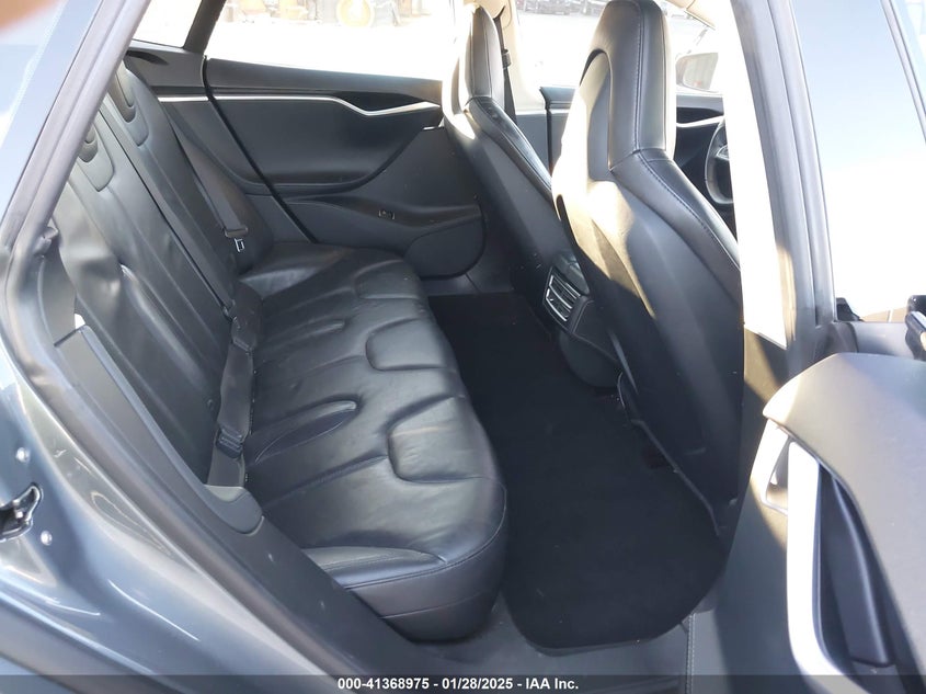 2013 Tesla Model S VIN 5YJSA1CP4DFP23684 COPART salvage auction — Front End, Salvage (California), sold $5,300 on 2025-02-06 (photo 8)