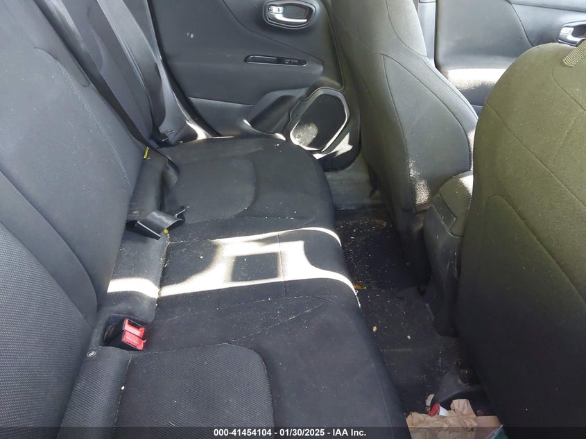 2020 Jeep Renegade VIN ZACNJBAB9LPL53069 IAAI salvage auction — LEFT FRONT, Salvage (Massachusetts), sold $1,675 on 2026-07-10 (photo 8)