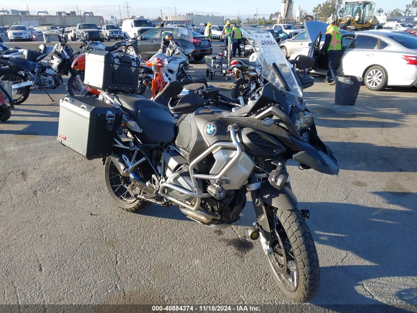 2022 BMW R 1250 VIN WB10M1303N6F37195 — COPART salvage auction photo