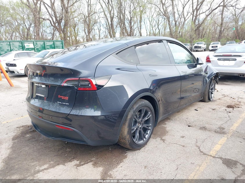 2025 Tesla Model y VIN 7SAYGDEE7SF287094 IAAI salvage auction — FRONT END, Salvage Title, sold $8,300 on 2026-07-23 (photo 4)
