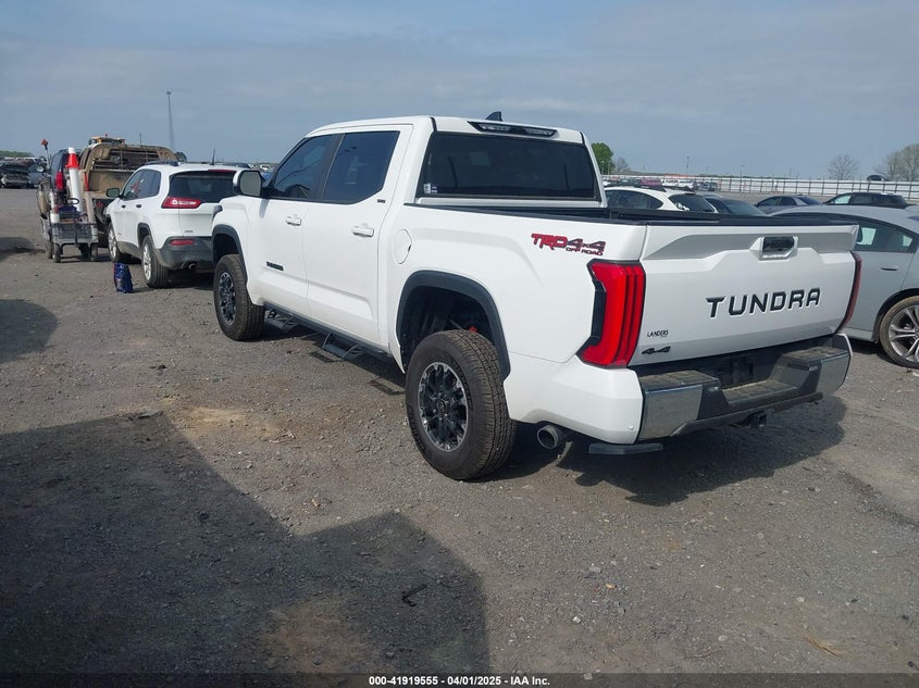 2025 Toyota Tundra VIN 5TFLA5DB7SX242667 COPART salvage auction — Left Front, Clear (Arkansas), sold $37,600 on 2025-05-12 (photo 3)