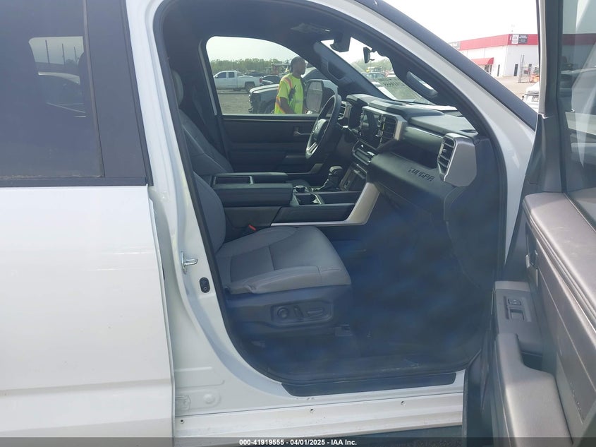 2025 Toyota Tundra VIN 5TFLA5DB7SX242667 COPART salvage auction — Left Front, Clear (Arkansas), sold $37,600 on 2025-05-12 (photo 5)