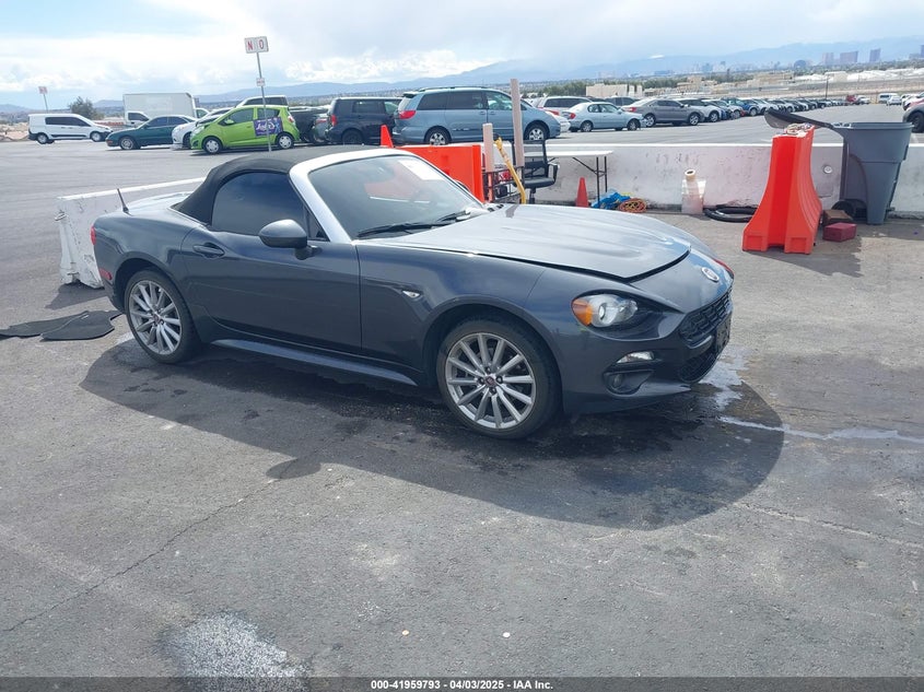 2018 FIAT 124 SPIDER VIN JC1NFAEK3J0137856 — COPART salvage auction photo