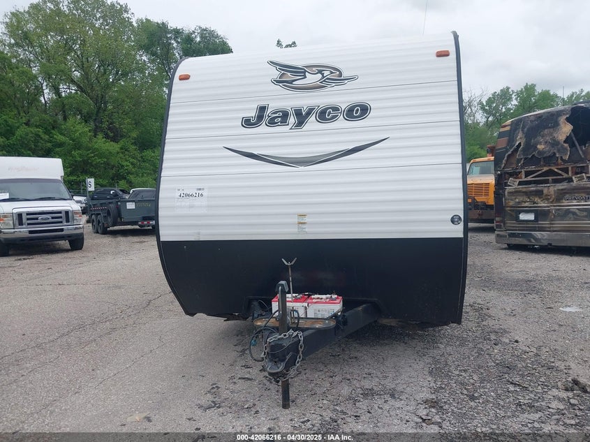 2016 Jayco Jay flight VIN 1UJBJ0BR9G17X1174 IAAI salvage auction — THEFT, Salvage (Missouri), sold $3,500 on 2026-09-02 (photo 6)