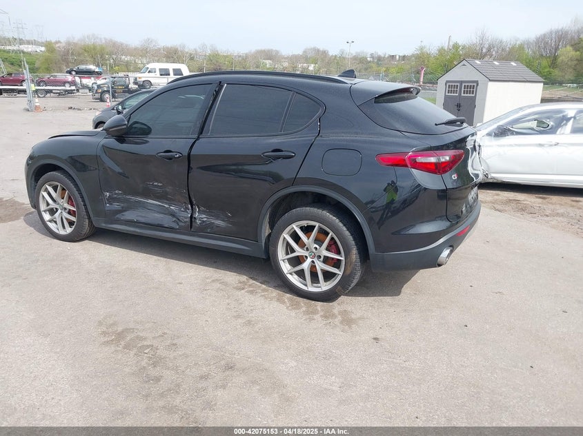 2019 Alfa romeo Stelvio VIN ZASPAKBN0K7C71772 IAAI salvage auction — LEFT SIDE, Salvage Title, sold $1,850 on 2026-07-24 (photo 3)