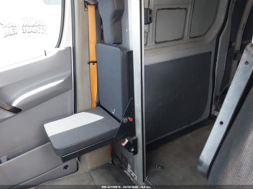 2012 Mercedes Benz Sprinter 2500 VIN WD3PE8CB0C5688417 COPART salvage auction — Front End, Clear (Mississippi), sold $225 on 2025-06-06 (photo 6)