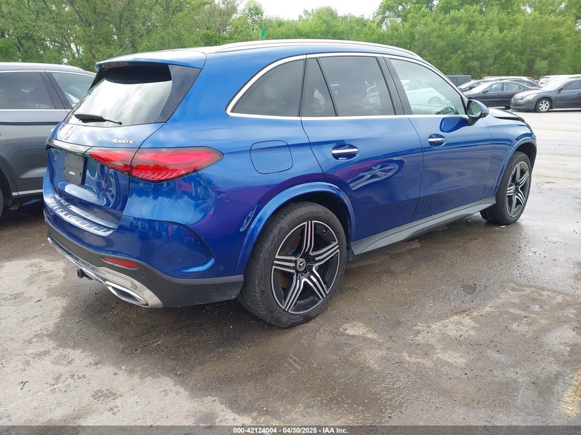 2023 Mercedes-benz Glc 300 VIN W1NKM4HB7PF049335 IAAI salvage auction — FRONT END, Salvage Title, sold $20,300 on 2026-07-22 (photo 4)