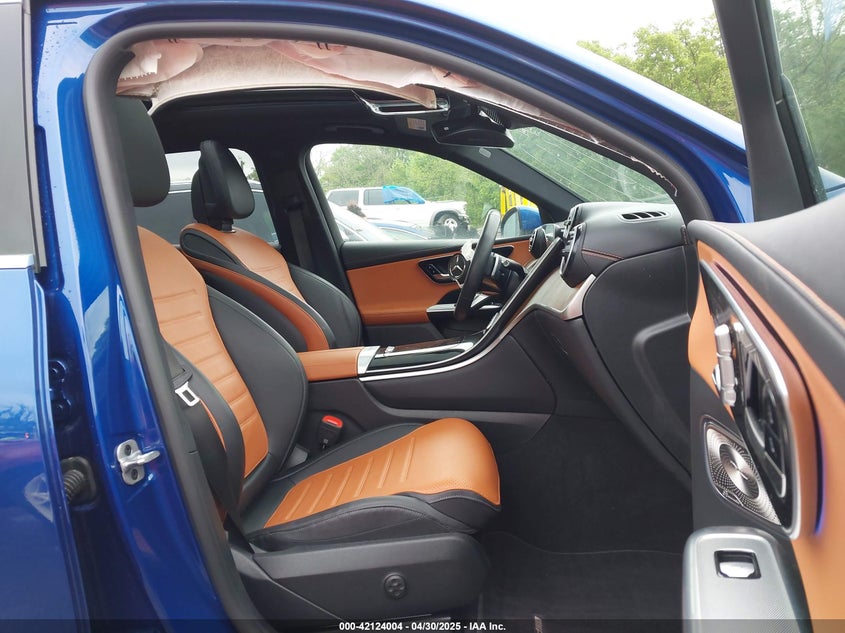 2023 Mercedes-benz Glc 300 VIN W1NKM4HB7PF049335 IAAI salvage auction — FRONT END, Salvage Title, sold $20,300 on 2026-07-22 (photo 5)