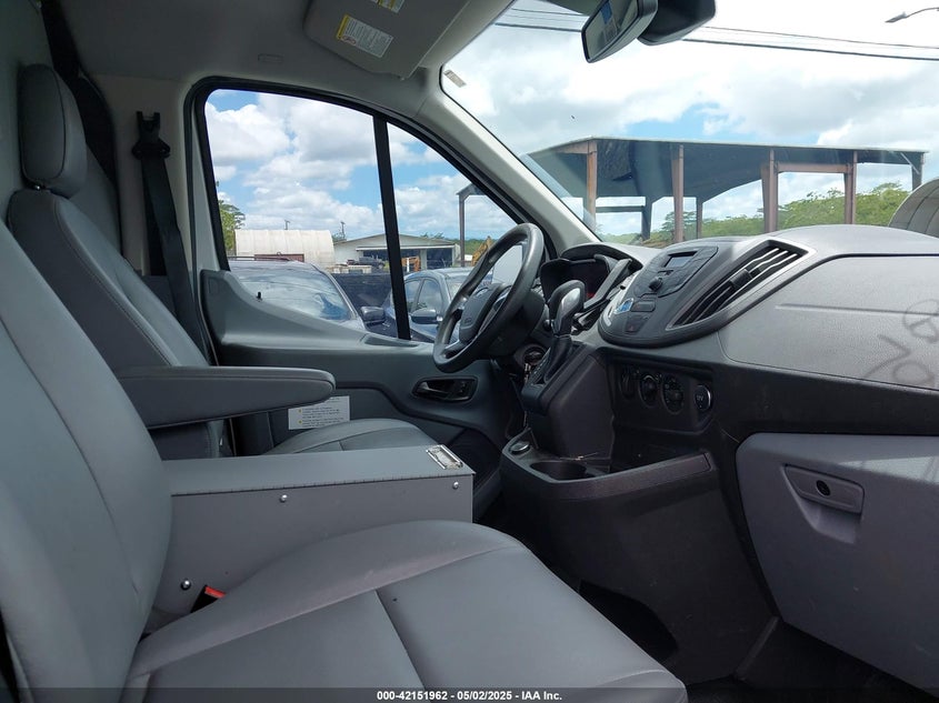 2019 Ford Transit-250 VIN 1FTYR1YM6KKB87869 IAAI salvage auction — NORMAL WEAR, Clear (Hawaii), sold $10,000 on 2026-08-18 (photo 5)