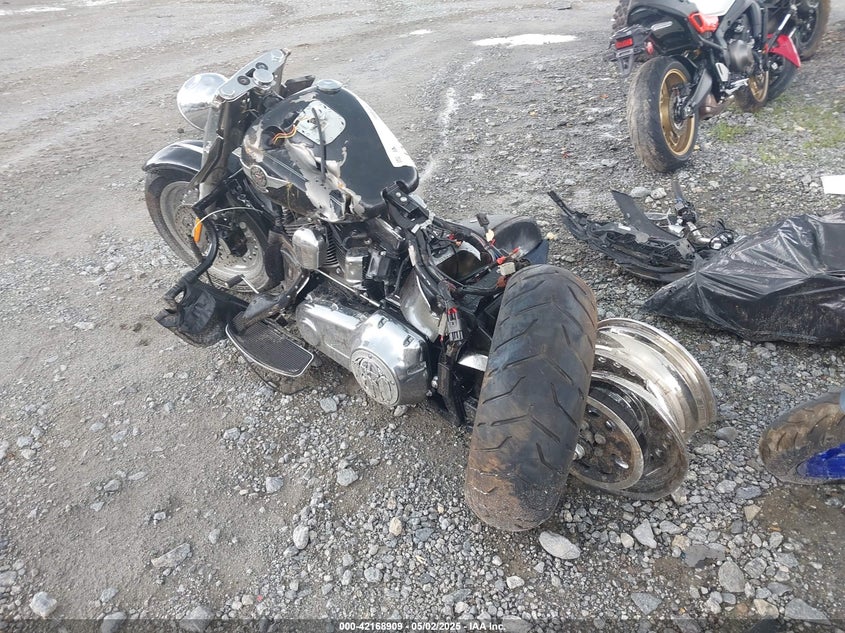 2016 Harley-davidson Flstf VIN 1HD1BXV14GC017917 IAAI salvage auction — ALL OVER, Salvage Title, sold $450 on 2026-07-21 (photo 3)