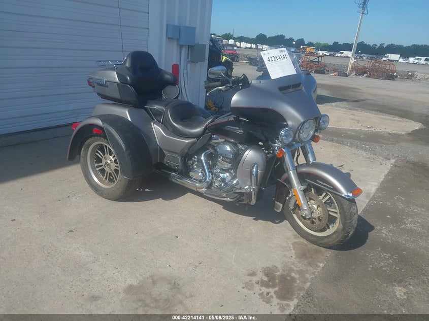 2016 Harley-davidson Flhtcutg VIN 1HD1MAL10GB851201 — IAAI salvage auction photo