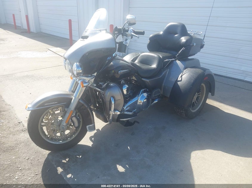 2016 Harley-davidson Flhtcutg VIN 1HD1MAL10GB851201 IAAI salvage auction — WATER/FLOOD, Salvage Title, sold $7,600 on 2026-08-05 (photo 2)