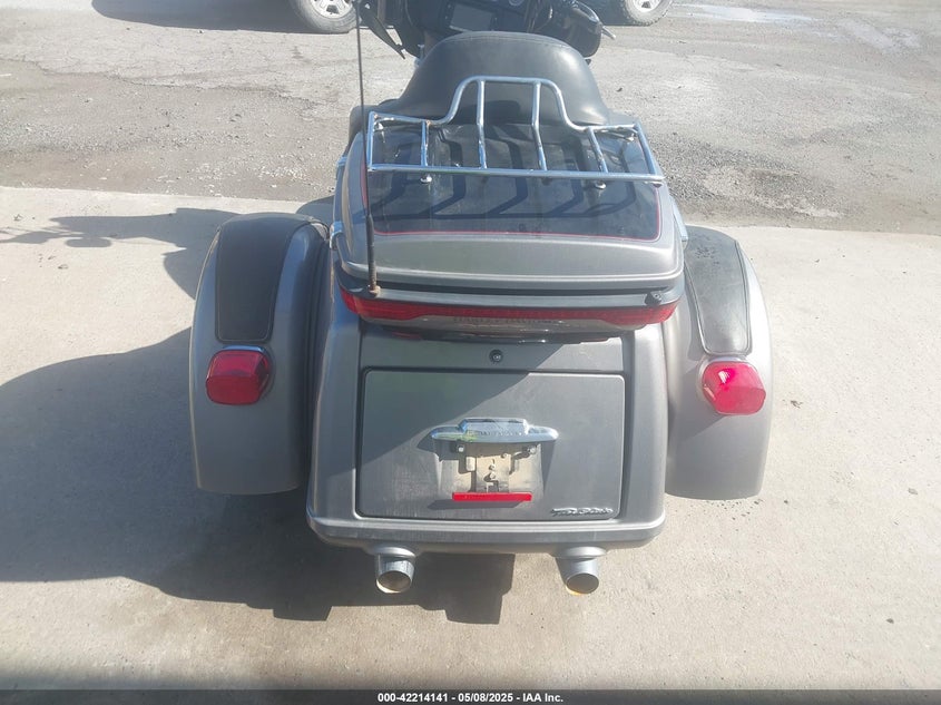 2016 Harley-davidson Flhtcutg VIN 1HD1MAL10GB851201 IAAI salvage auction — WATER/FLOOD, Salvage Title, sold $7,600 on 2026-08-05 (photo 6)