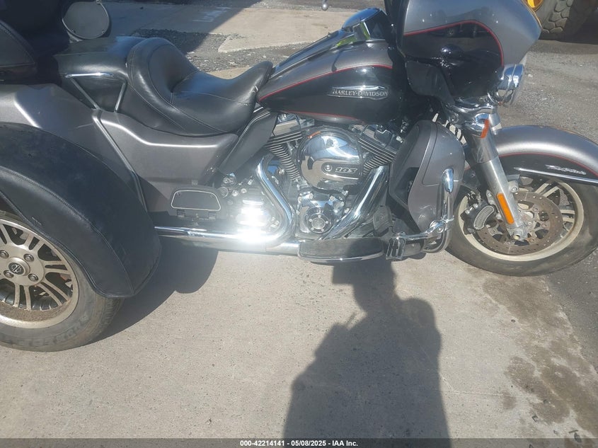 2016 Harley-davidson Flhtcutg VIN 1HD1MAL10GB851201 IAAI salvage auction — WATER/FLOOD, Salvage Title, sold $7,600 on 2026-08-05 (photo 8)