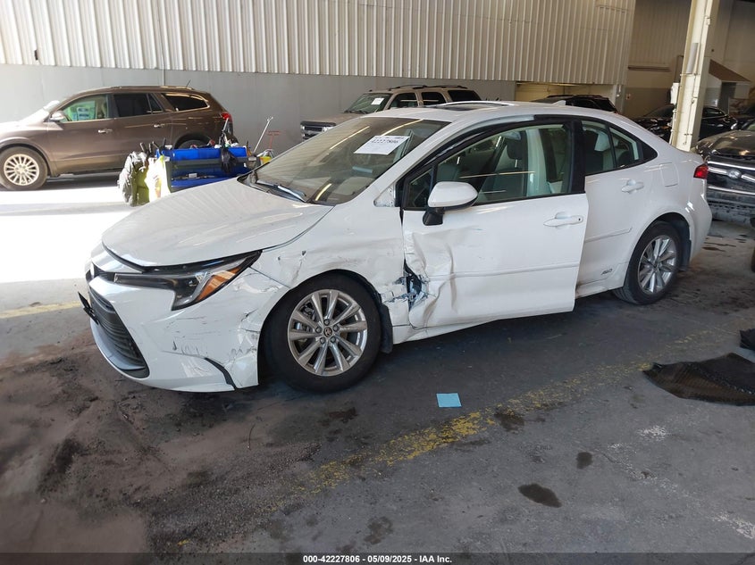 2024 Toyota Corolla VIN JTDBDMHE1RJ009804 IAAI salvage auction — RIGHT SIDE, Salvage (Oregon), sold $8,550 on 2026-07-09 (photo 2)