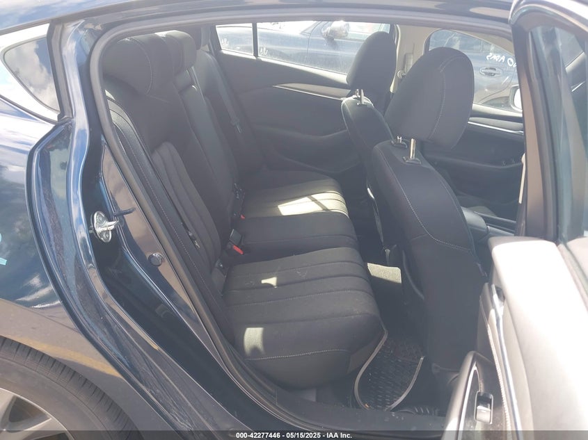2018 Mazda Mazda6 VIN JM1GL1UM2J1332302 IAAI salvage auction — SIDE, Salvage Title, sold $2,850 on 2026-07-09 (photo 8)