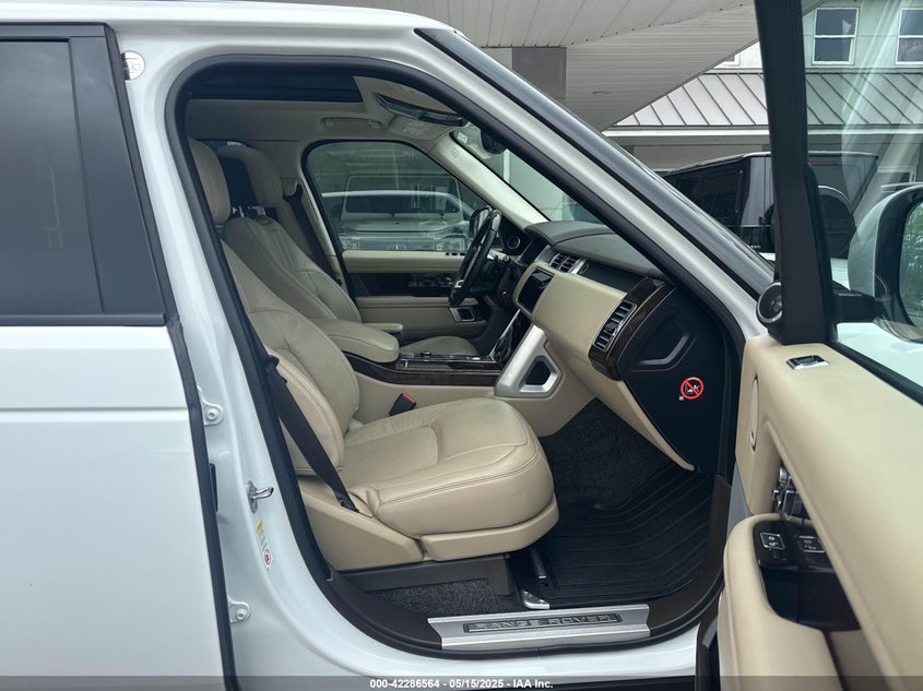 2018 Land Rover Range Rover VIN SALGS5RE3JA380542 IAAI salvage auction — Engine Damage, Clear (New Jersey), sold $20,800 on 2025-06-04 (photo 5)