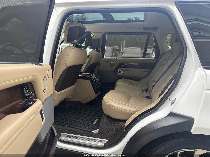 2018 Land Rover Range Rover VIN SALGS5RE3JA380542 IAAI salvage auction — Engine Damage, Clear (New Jersey), sold $20,800 on 2025-06-04 (photo 8)