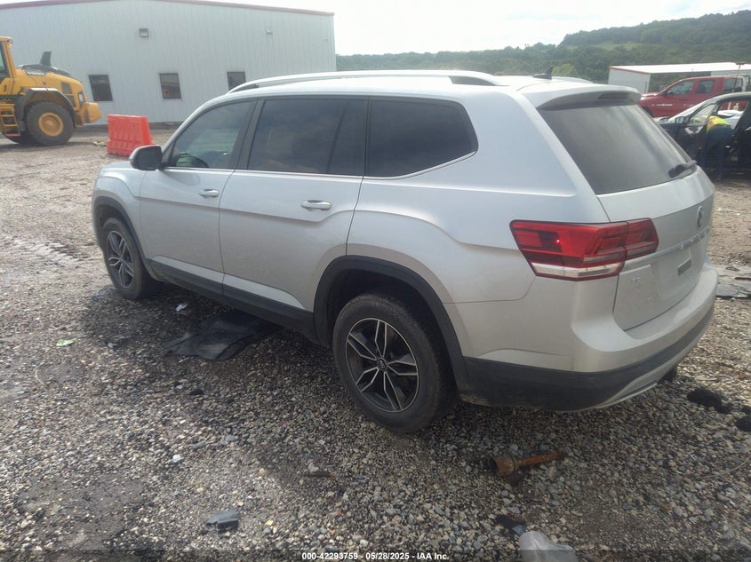 2018 Volkswagen Atlas VIN 1V2CR2CA7JC558459 IAAI salvage auction — STORM DAMAGE, Salvage Title, sold $3,325 on 2026-07-09 (photo 3)