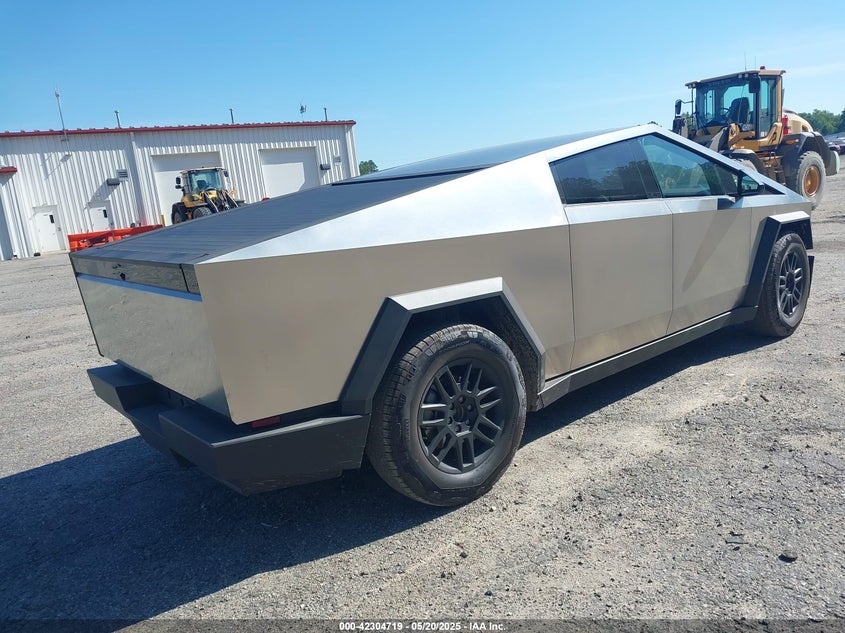 2025 Tesla Cybertruck VIN 7G2CEHED6SA066009 IAAI salvage auction — FRONT END, Original (West Virginia), sold $36,250 on 2026-07-31 (photo 4)