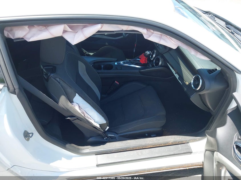 2020 Chevrolet Camaro VIN 1G1FB1RS1L0110065 IAAI salvage auction — FRONT END, Salvage (Hawaii), sold $1,400 on 2026-07-08 (photo 5)