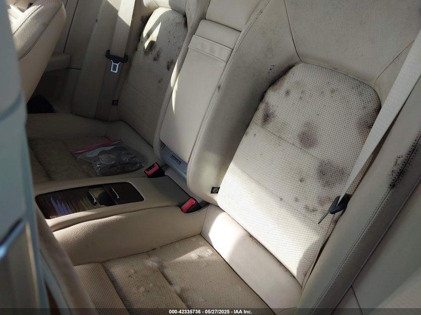 2014 Mercedes-benz E 350 VIN WDDKK5KF9EF233905 IAAI salvage auction — BIOHAZARD/CHEMICAL, Clear (Florida), sold $800 on 2026-07-20 (photo 8)