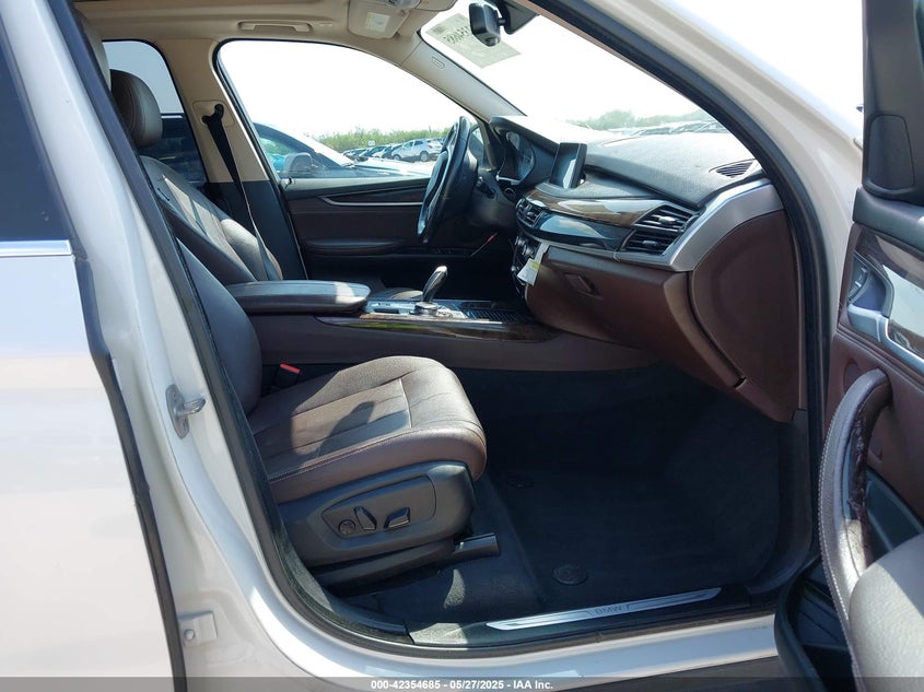 2015 BMW X5 VIN 5UXKR0C58F0K60644 IAAI salvage auction — HAIL, Salvage (Texas), sold $3,900 on 2026-07-29 (photo 5)