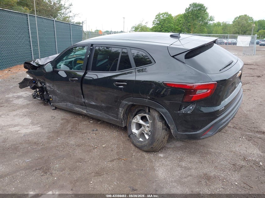 2025 Chevrolet Trax VIN KL77LFEP6SC193252 IAAI salvage auction — LEFT FRONT, Salvage (Indiana), sold $1,250 on 2026-07-28 (photo 3)