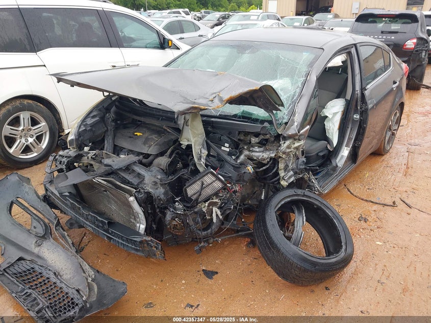2014 Kia Forte VIN KNAFX4A80E5115335 IAAI salvage auction — FRONT & REAR, Salvage Title, sold $450 on 2026-07-20 (photo 6)