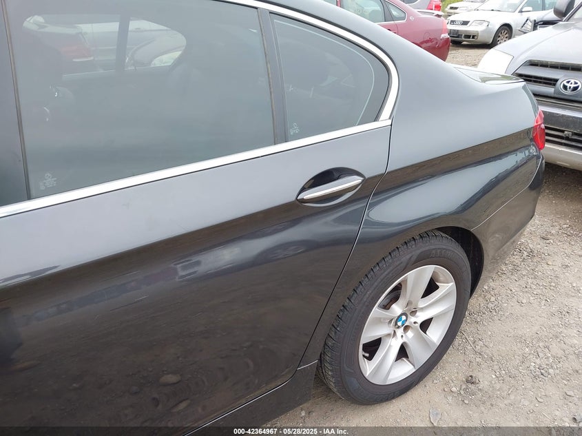 2012 BMW 528i VIN WBAXH5C53CDW07225 IAAI salvage auction — UNKNOWN, Salvage Title, sold $725 on 2026-07-07 (photo 6)