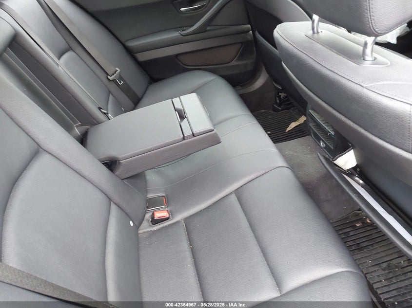 2012 BMW 528i VIN WBAXH5C53CDW07225 IAAI salvage auction — UNKNOWN, Salvage Title, sold $725 on 2026-07-07 (photo 8)