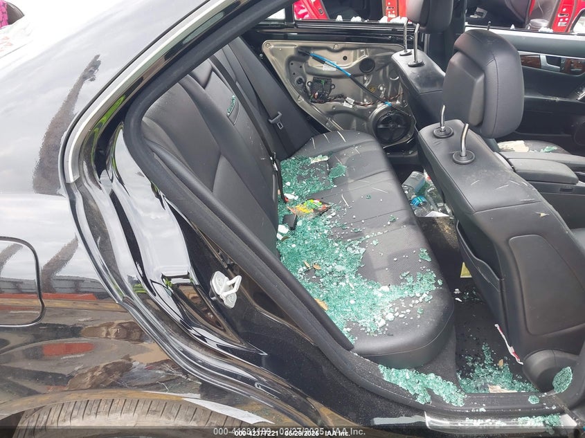 2013 Mercedes-benz C class VIN WDDGF8AB3DA811048 IAAI salvage auction — BIO HAZARD, Salvage Title, sold $300 on 2026-07-08 (photo 8)
