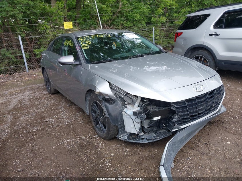 2022 Hyundai Elantra VIN 5NPLM4AG9NH065024 IAAI salvage auction — RIGHT FRONT, Clear (Indiana), sold $3,950 on 2026-07-22 (photo 1)