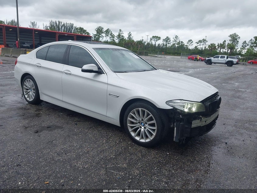 2016 BMW 528i VIN WBA5A5C51GG351571 IAAI salvage auction — FRONT END, Salvage Title, sold $4,500 on 2026-07-27 (photo 1)