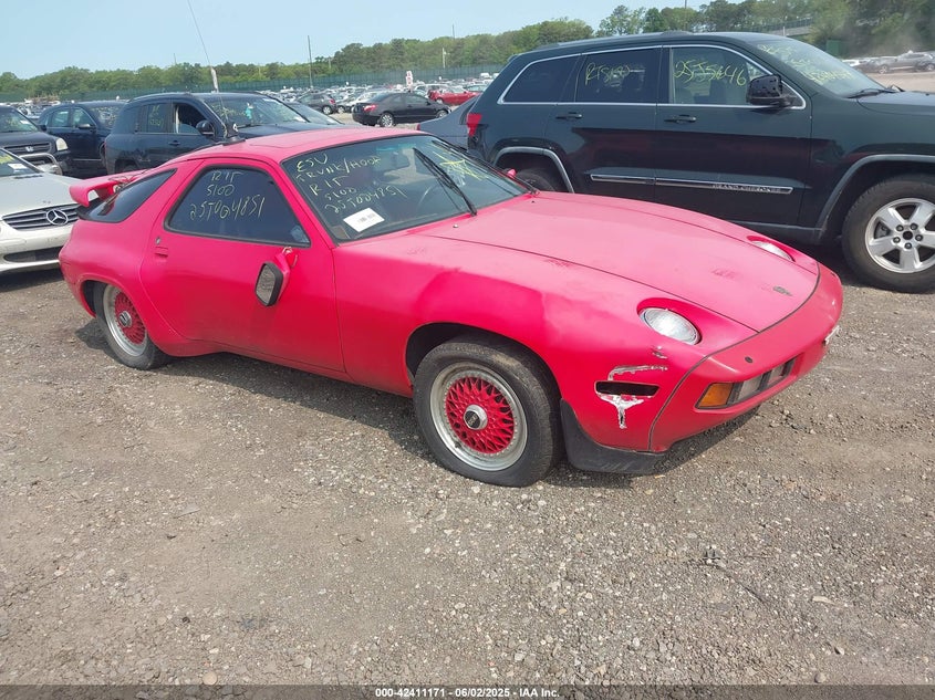1983 Porsche 928 VIN WP0JB0920DS861806 IAAI salvage auction — FRONT END, Bill Of Sale (New York), sold $2,350 on 2026-08-11 (photo 1)