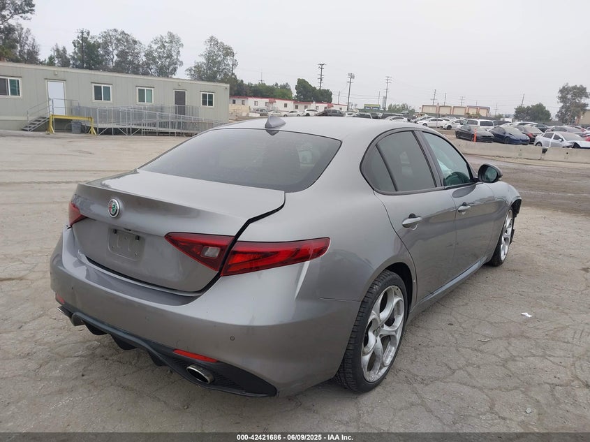 2019 Alfa romeo Giulia VIN ZARFAMBNXK7612360 IAAI salvage auction — FRONT & REAR, Salvage Title, sold $800 on 2026-07-15 (photo 4)