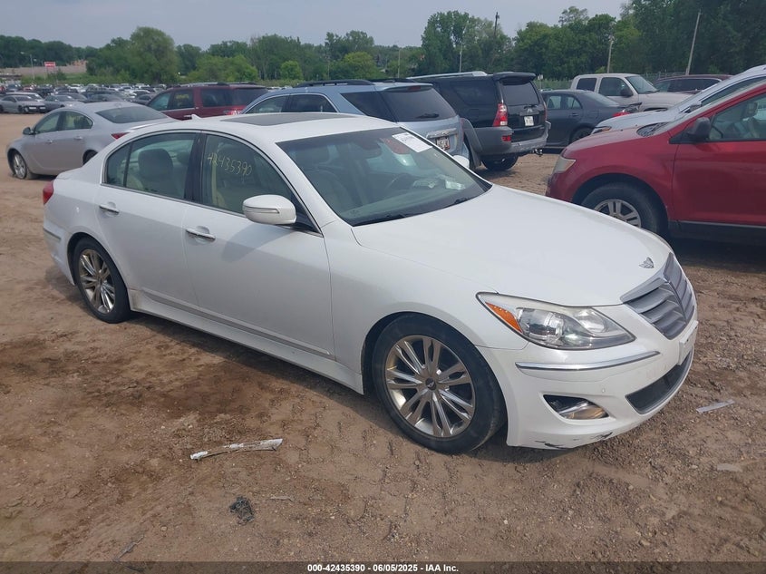 2012 Hyundai Genesis VIN KMHGC4DD5CU167103 IAAI salvage auction — FRONT & REAR, Clear (Wisconsin), sold $275 on 2026-07-15 (photo 1)