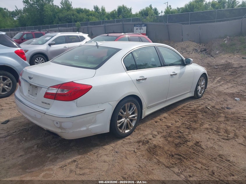 2012 Hyundai Genesis VIN KMHGC4DD5CU167103 IAAI salvage auction — FRONT & REAR, Clear (Wisconsin), sold $275 on 2026-07-15 (photo 4)