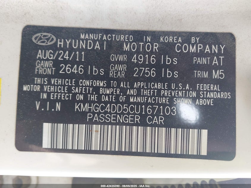 2012 Hyundai Genesis VIN KMHGC4DD5CU167103 IAAI salvage auction — FRONT & REAR, Clear (Wisconsin), sold $275 on 2026-07-15 (photo 9)