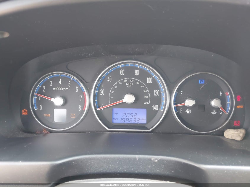 2008 Hyundai Santa fe VIN 5NMSH13E38H133247 IAAI salvage auction — FRONT END, Salvage (Indiana), sold $325 on 2026-07-29 (photo 7)