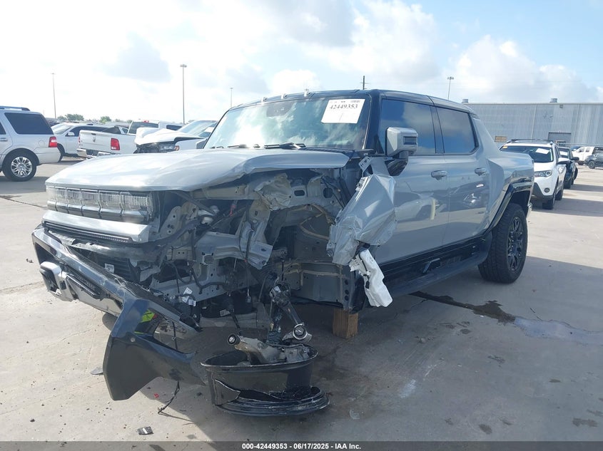 2024 Gmc VIN 1GT10BDD6RU111638 IAAI salvage auction — Front End, Original (Texas), sold $38,650 on 2025-09-25 (photo 2)