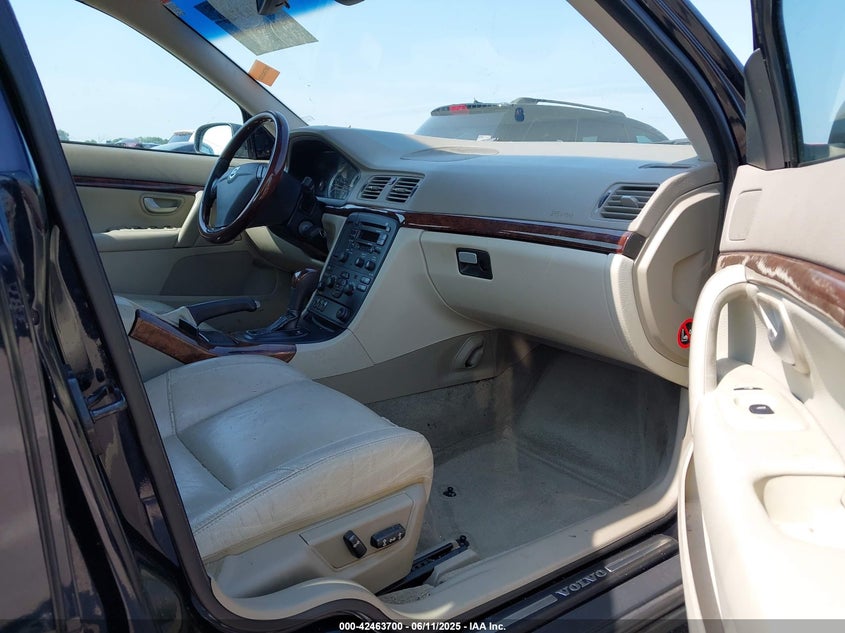 2006 Volvo S80 VIN YV1TS592061437924 IAAI salvage auction — LEFT SIDE, Salvage (Missouri), sold $350 on 2026-08-01 (photo 5)