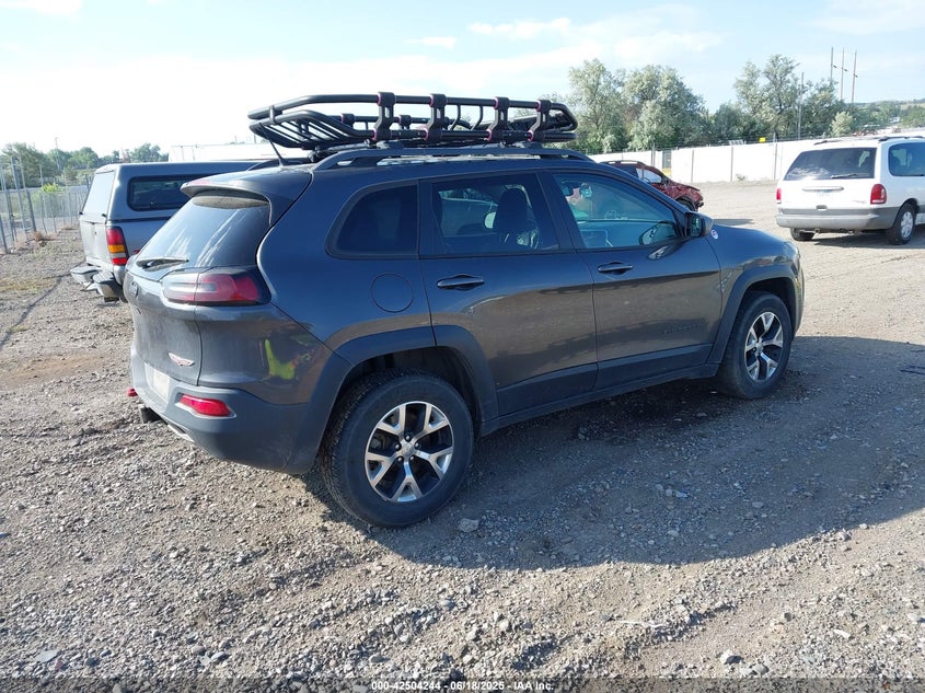 2015 Jeep Cherokee VIN 1C4PJMBS8FW735607 IAAI salvage auction — SIDE, Salvage (Montana), sold $1,500 on 2026-07-22 (photo 4)