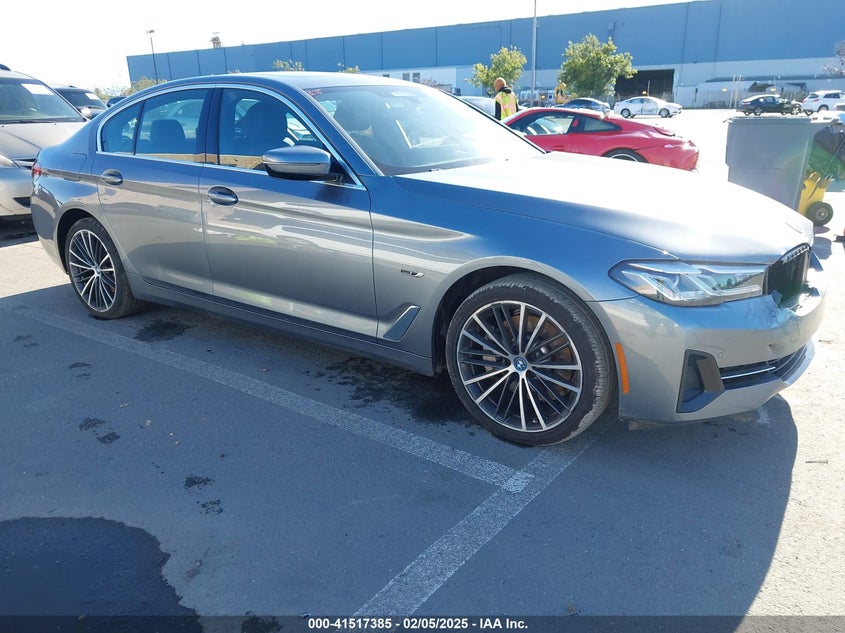 2022 BMW 530E VIN WBA13AG0XNCK61744 — COPART salvage auction photo
