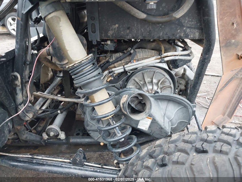 2016 Polaris RZR VIN 3NSVFE920GF464065 IAAI salvage auction — Side, Clear (Oklahoma), sold $1,650 on 2025-04-15 (photo 9)