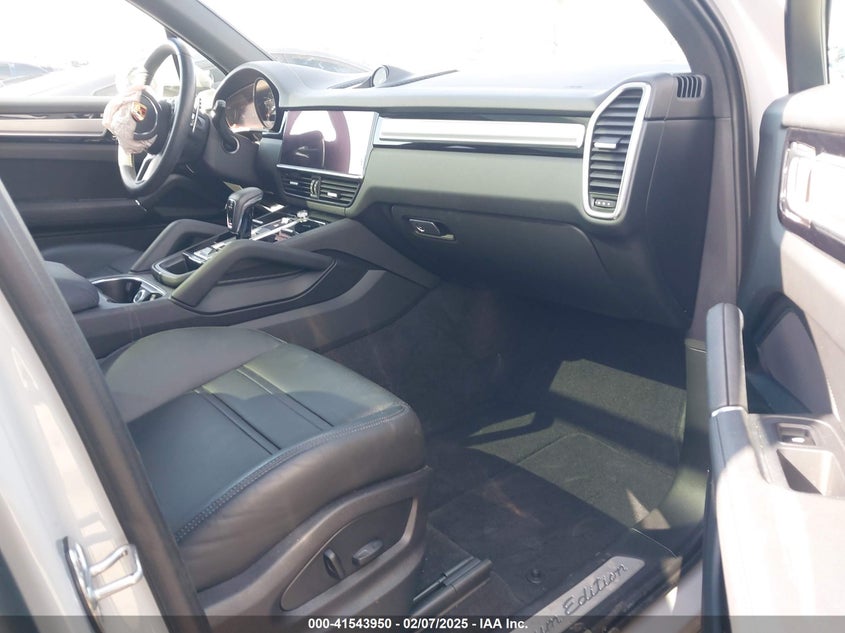 2023 PORSCHE CAYENNE VIN WP1AA2AY6PDA00460 COPART salvage auction — Front End, Salvage (California), sold $32,350 on 2025-02-12 (photo 5)