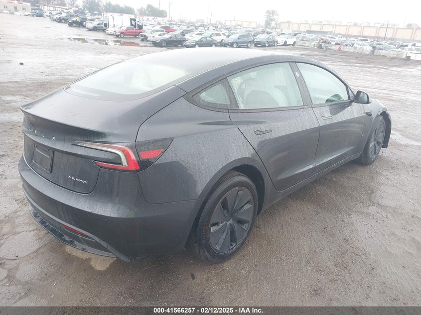 2024 Tesla Model 3 VIN 5YJ3E1EB7RF814305 IAAI salvage auction — LEFT SIDE, Salvage Title, sold $13,800 on 2026-07-29 (photo 4)