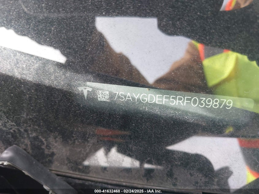 2024 Tesla Model y VIN 7SAYGDEF5RF039879 IAAI salvage auction — FRONT END, Salvage Title, sold $5,200 on 2026-07-28 (photo 8)
