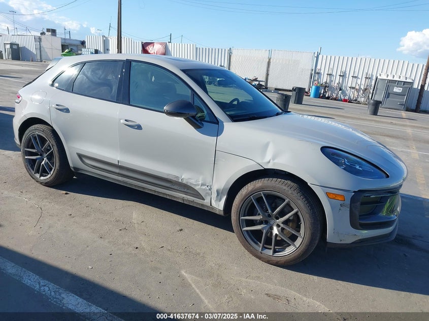 2025 Porsche Macan VIN WP1AA2A57SLB01477 COPART salvage auction — Rear, Salvage (California), sold $31,350 on 2025-05-19 (photo 1)
